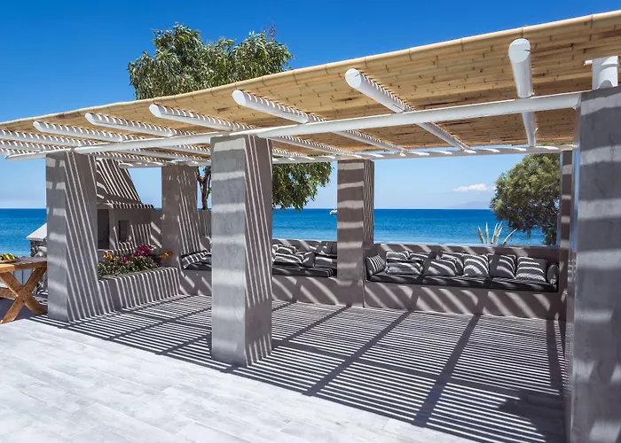 Villa Damma Beachfront Luxury