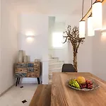 Villa Damma Beachfront Luxury