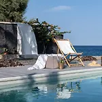 Damma Beachfront Luxury Villa *