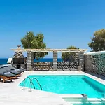 Damma Beachfront Luxury