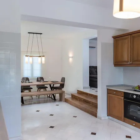 Damma Beachfront Luxury Καμάρι