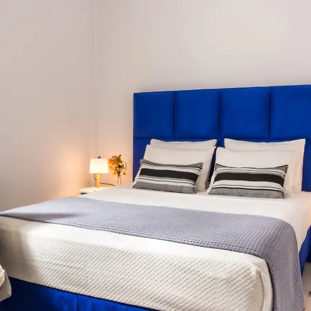 Vila Damma Beachfront Luxury *