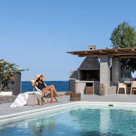 Vila Damma Beachfront Luxury