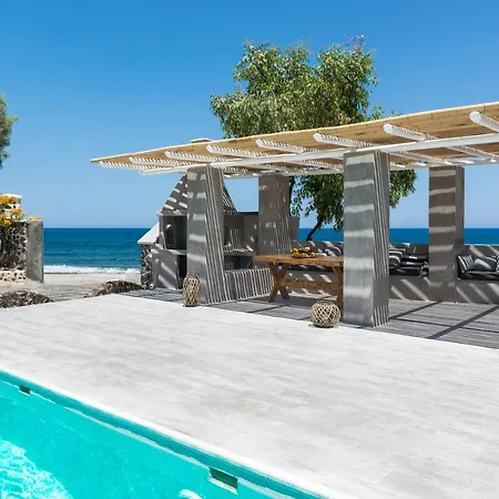 Villa Damma Beachfront Luxury *