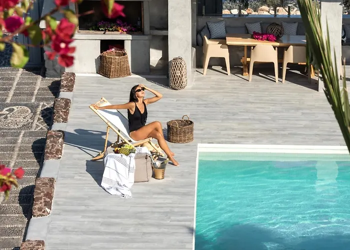 Damma Beachfront Luxury Villa