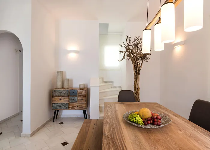 Villa Damma Beachfront Luxury