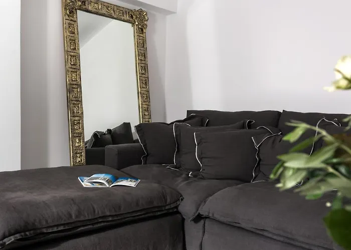 Damma Beachfront Luxury * Kamari (Santorini)