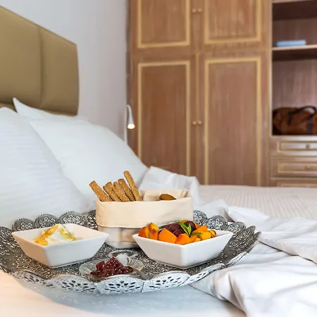 Damma Beachfront Luxury Kamari (Santorini)