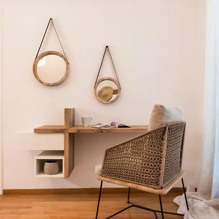 Damma Beachfront Luxury Kamari (Santorini)